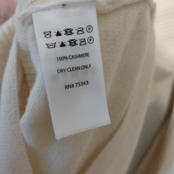 Rachel Zoe Cream Cashmere Asymmetrical Sweater Estimated Size S See Measurements - Picture 5 of 7